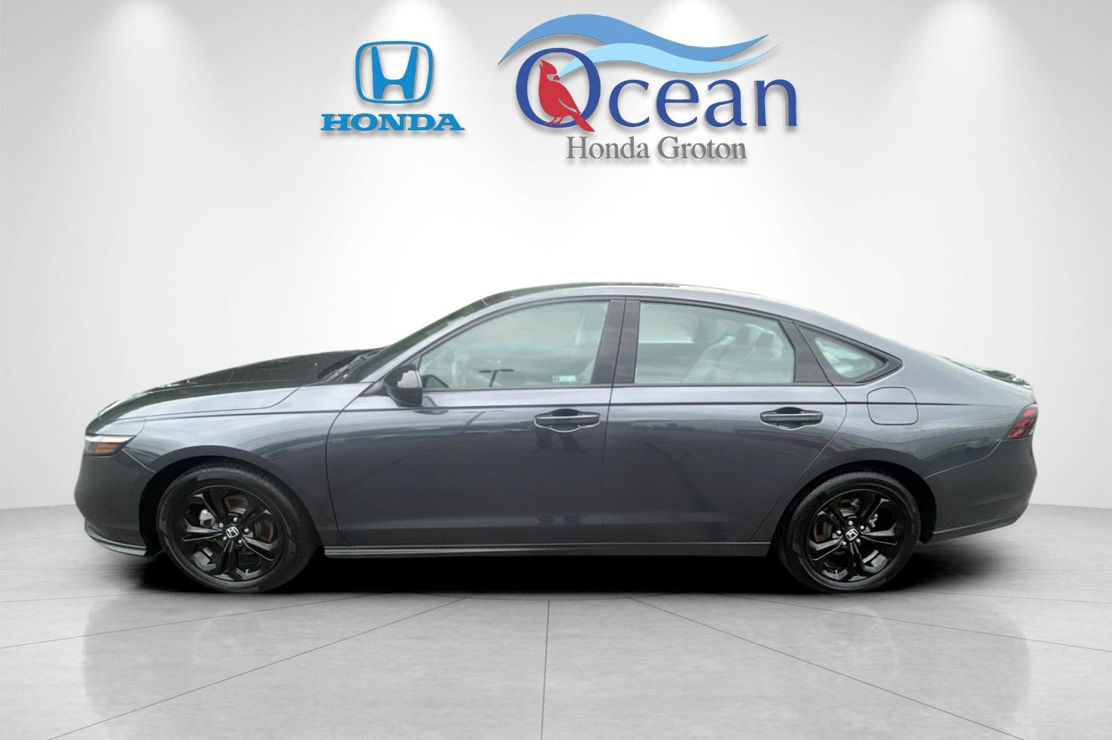 Used 2025 Honda Accord SE image 6
