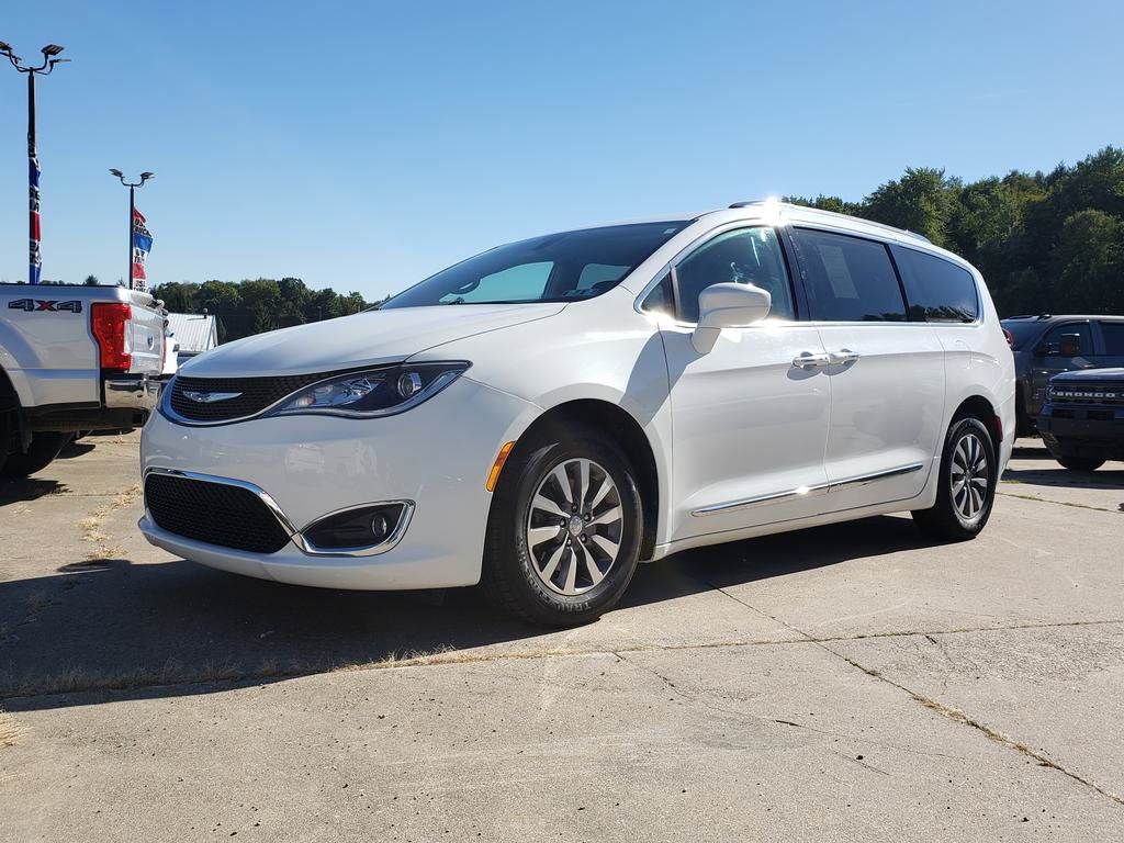 Used 2020 Chrysler Pacifica Touring-L Plus FWD image 8