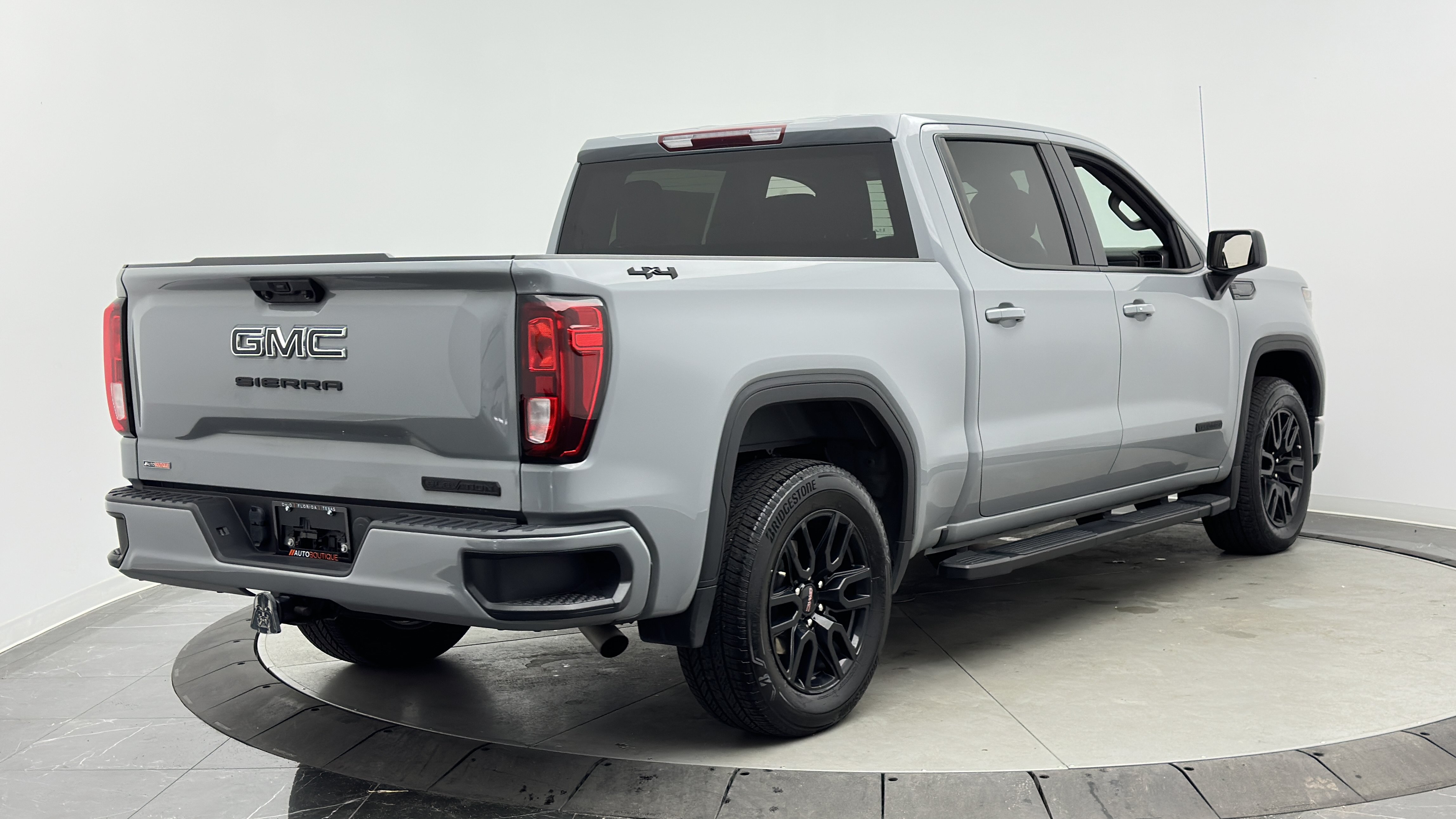 Used 2024 GMC Sierra 1500 Elevation AWD/4WD image 7