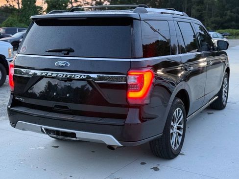 Used 2018 Ford Expedition Limited w/ Equipment Group 301A AWD/4WD image 7