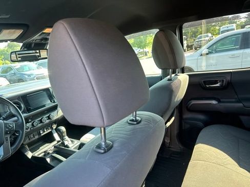 Used 2019 Toyota Tacoma TRD Off-Road AWD/4WD image 13
