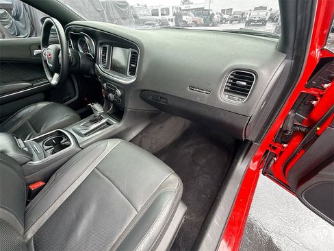 Used 2015 Dodge Charger R/T w/ Plus Group image 32