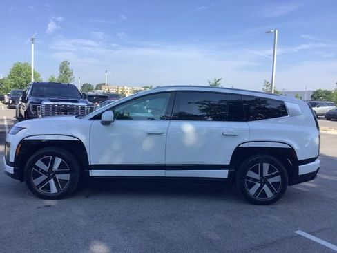 New 2026 Hyundai Ioniq 9 SEL image 8