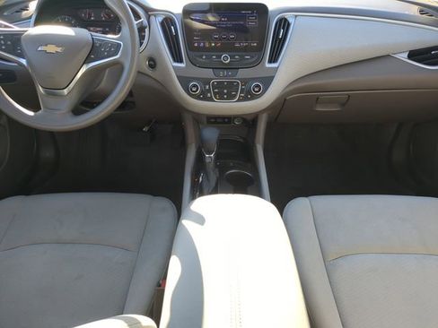 Used 2024 Chevrolet Malibu LT image 17