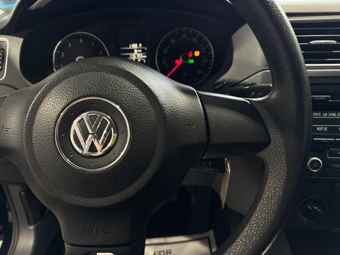 Used 2014 Volkswagen Jetta SE image 15