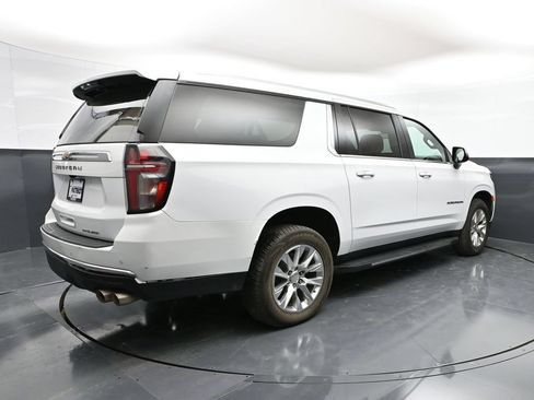 Used 2023 Chevrolet Suburban Premier AWD/4WD image 39