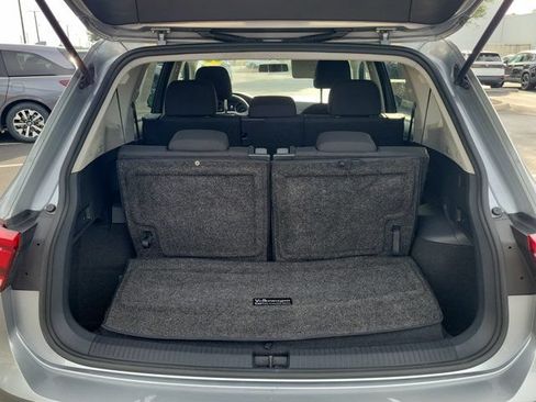 Used 2021 Volkswagen Tiguan S FWD image 9