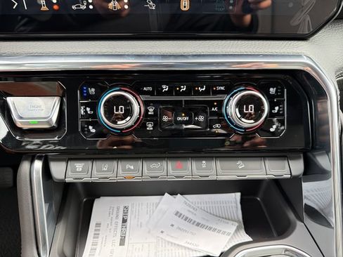 New 2026 GMC Sierra 2500 Denali w/ Denali Reserve Package AWD/4WD image 14