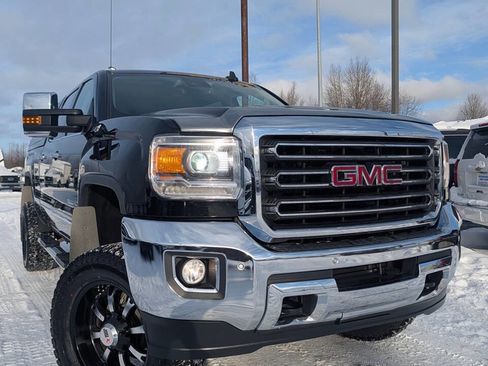 Used 2016 GMC Sierra 2500 SLT image 1