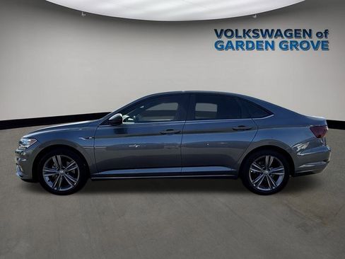 Used 2021 Volkswagen Jetta R-Line image 4