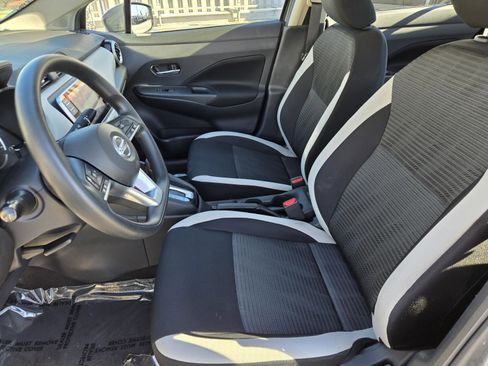 Used 2022 Nissan Versa SV image 22