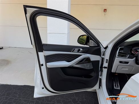 Used 2020 BMW X6 M Competition AWD/4WD image 22