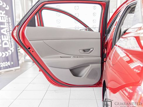 Used 2024 Hyundai Elantra SEL w/ Convenience Package FWD image 32