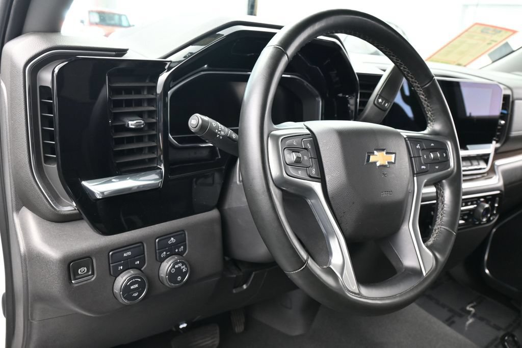 Used 2023 Chevrolet Silverado 1500 LT RWD image 15