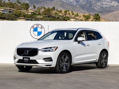 Used 2018 Volvo XC60 T5 Momentum w/ Vision Package