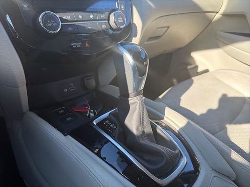 Used 2020 Nissan Rogue Sport SV w/ Technology Package AWD/4WD image 23