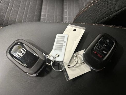 Used 2025 Honda HR-V Sport image 24