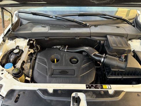 Used 2013 Land Rover LR2 image 42