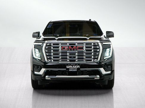 Used 2025 GMC Yukon Denali w/ Sun & Power Step Package AWD/4WD image 8
