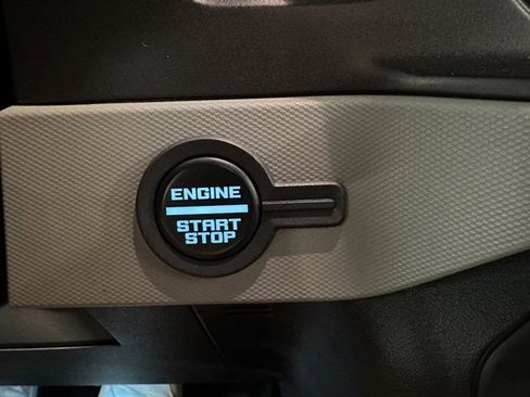 Used 2023 Ford Bronco Badlands w/ Sasquatch Package image 32