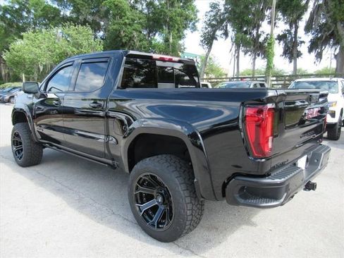 Used 2024 GMC Sierra 1500 AT4 w/ Technology Package AWD/4WD image 5