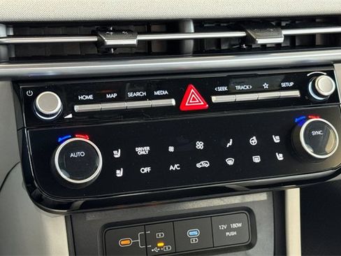 New 2025 Hyundai Tucson Limited image 21