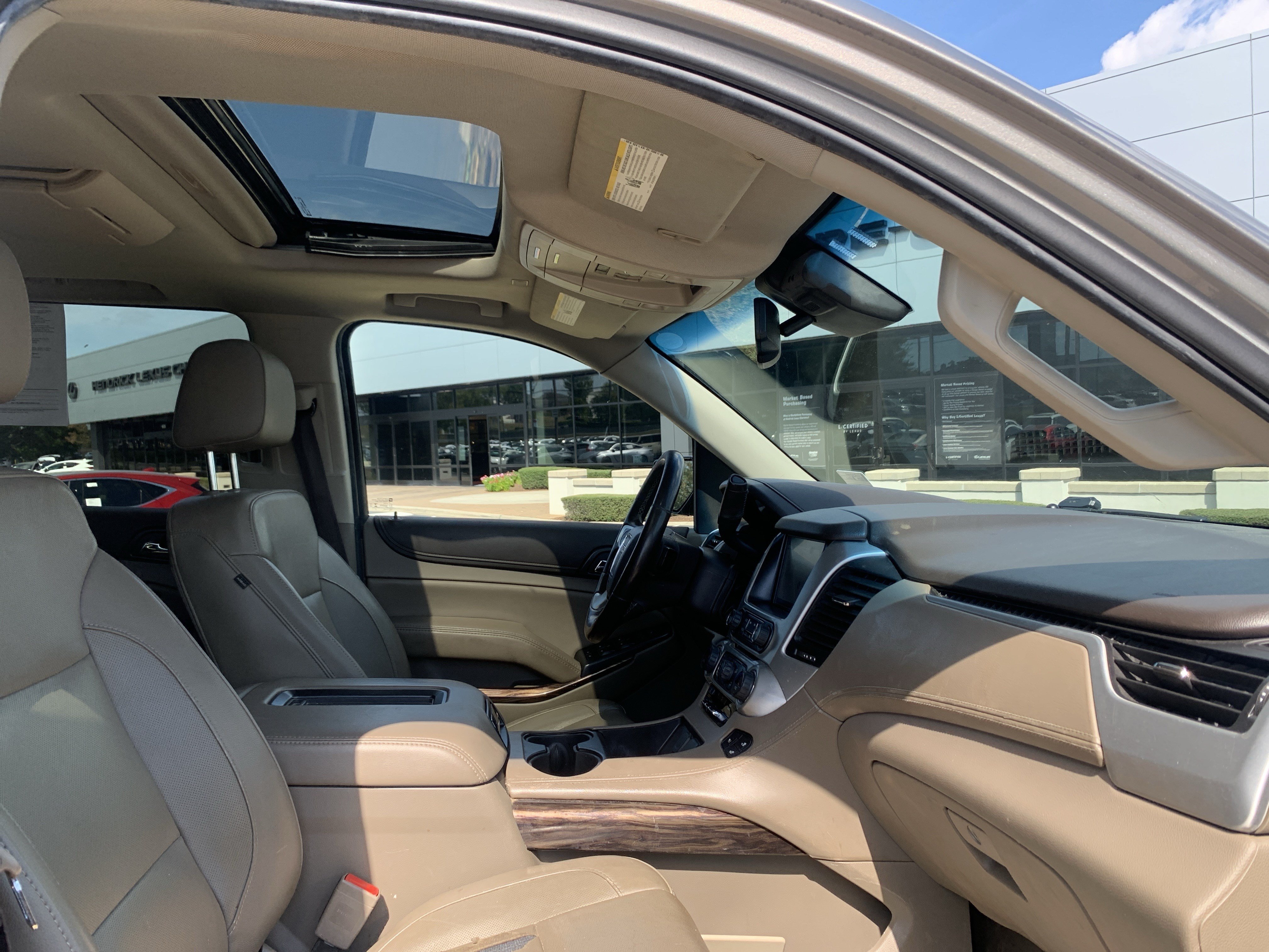 Used 2019 GMC Yukon XL SLT w/ Open Road Package AWD/4WD image 35