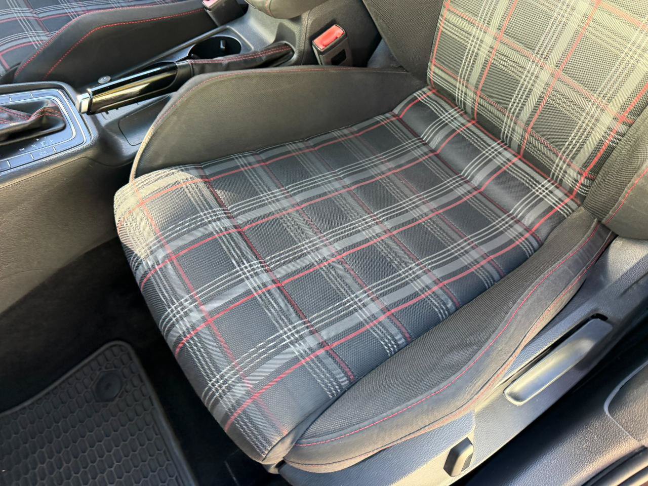 Used 2016 Volkswagen GTI S FWD image 19
