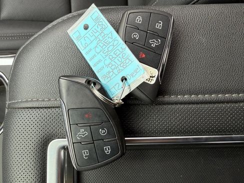 Used 2022 Chevrolet Silverado 1500 LTZ image 41