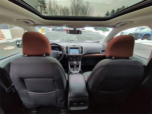 Used 2018 Ford Edge SEL w/ Equipment Group 201A image 21