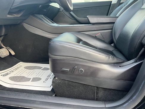 Used 2021 Tesla Model Y Long Range image 24