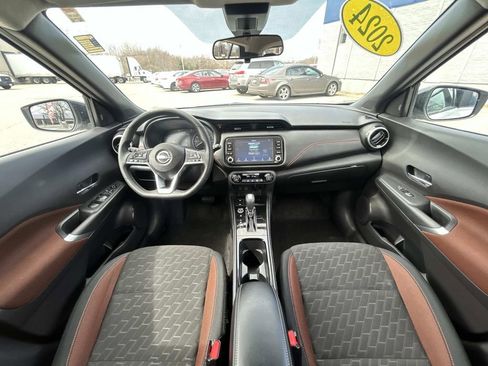 Used 2024 Nissan Kicks SR image 16