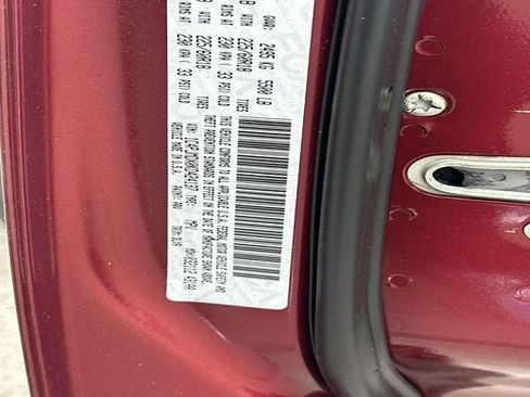 Used 2019 Jeep Cherokee Limited image 34