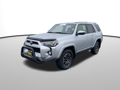 Certified 2018 Toyota 4Runner SR5 image 8