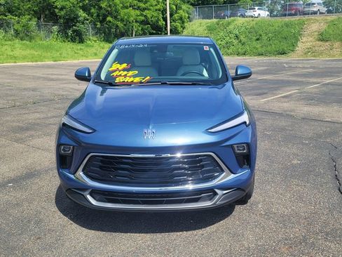 Used 2024 Buick Encore GX Preferred w/ Comfort Package AWD/4WD image 4