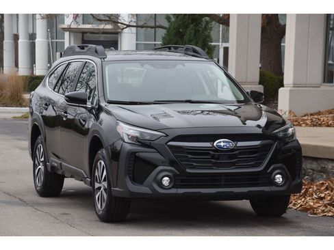 Certified 2025 Subaru Outback Premium w/ Popular Package #1A image 2