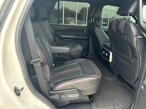 Used 2023 Ford Expedition Limited RWD image 9