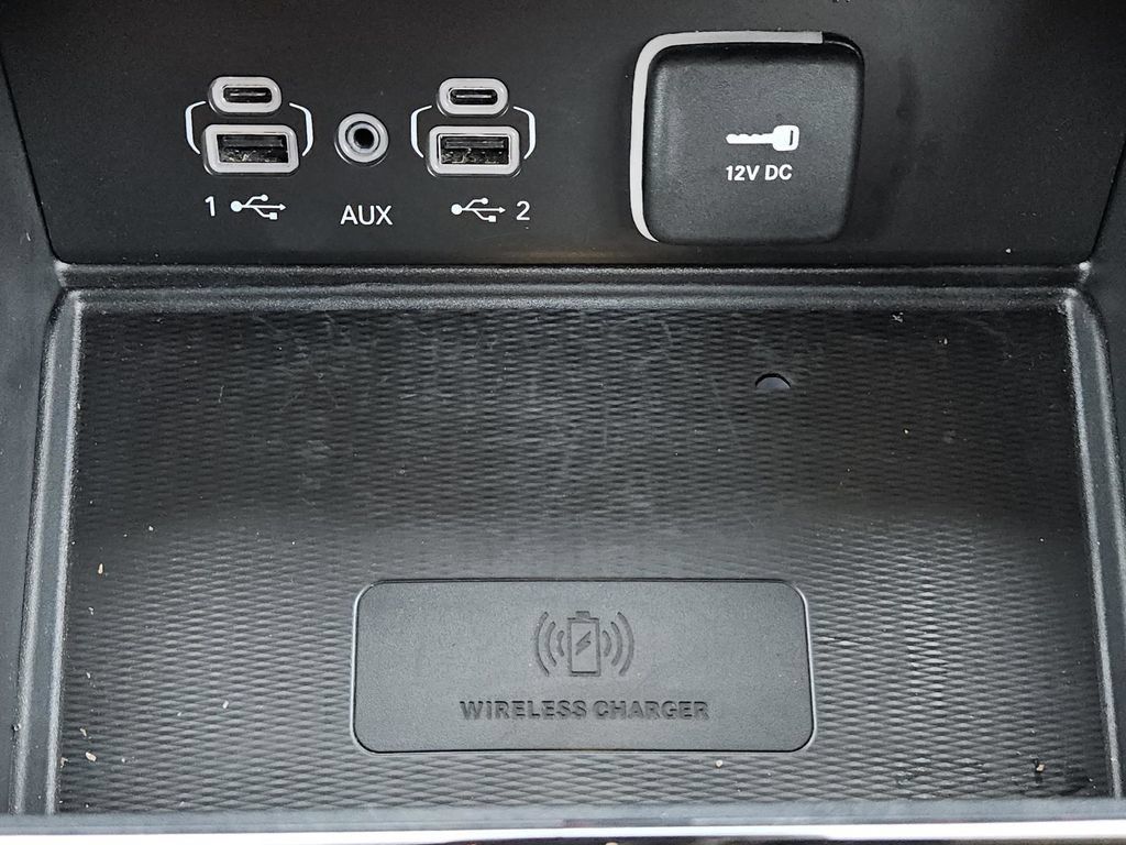 Used 2025 Jeep Grand Cherokee Altitude AWD/4WD image 28