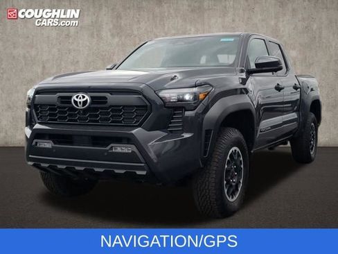 Used 2024 Toyota Tacoma TRD Off-Road w/ TRD Off Road Premium Package image 4