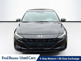 Used 2023 Hyundai Elantra SEL video 2