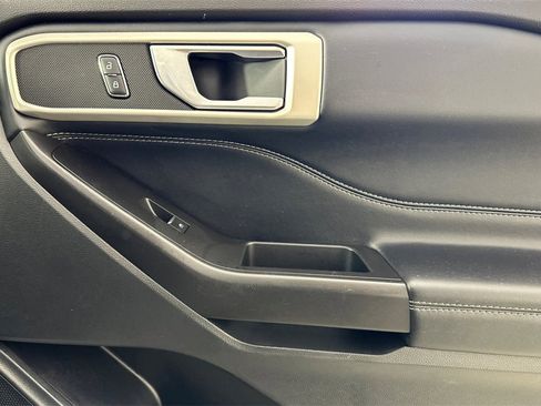 Used 2020 Ford Explorer XLT w/ Equipment Group 202A image 21