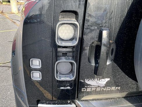 Used 2021 Land Rover Defender 90 X image 29
