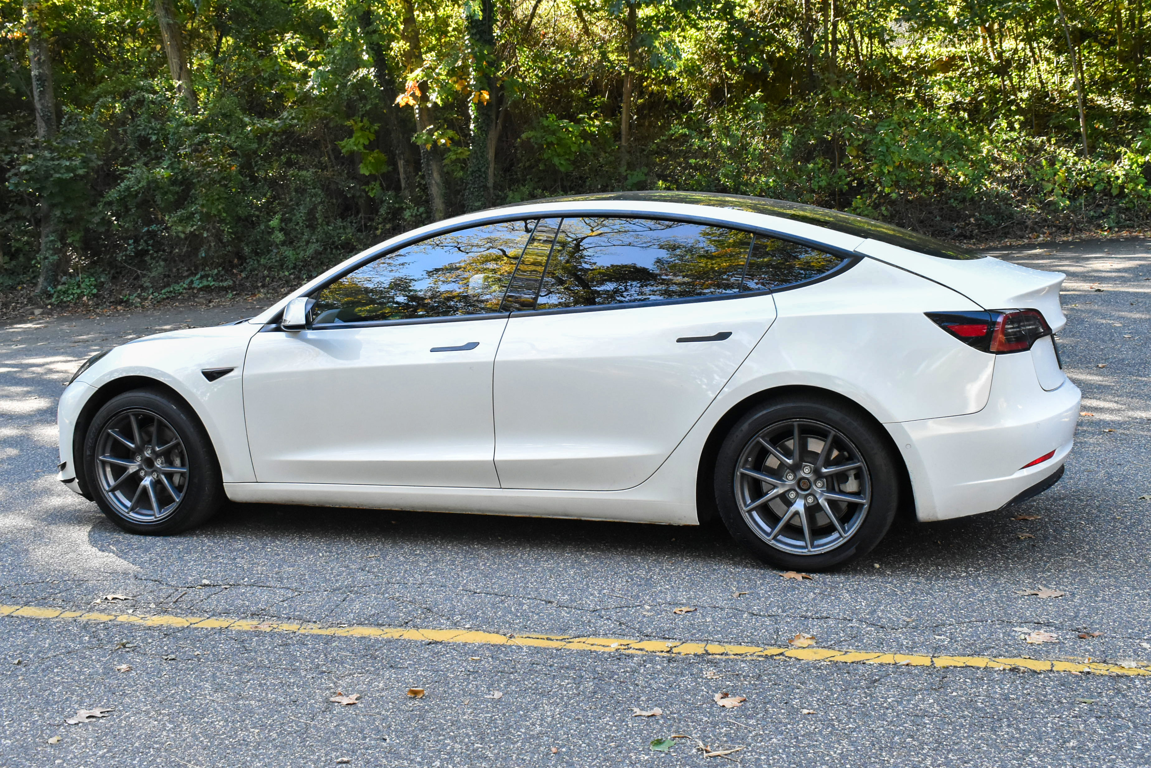 Used 2021 Tesla Model 3 Standard Range Plus RWD image 5