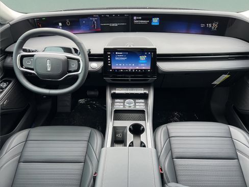 New 2026 Lincoln Nautilus Reserve AWD/4WD image 11