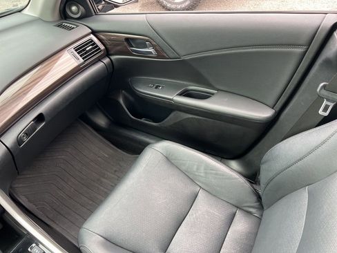 Used 2016 Honda Accord EX-L image 26