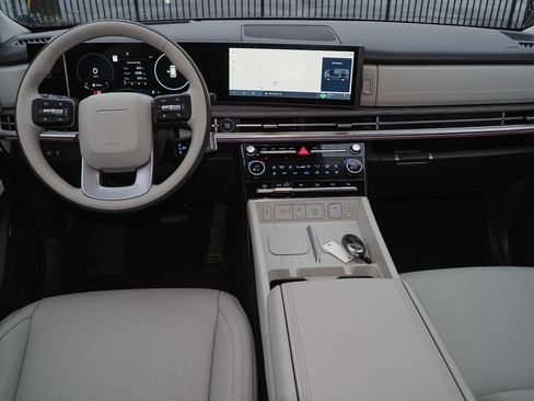 Used 2024 Hyundai Santa Fe Calligraphy image 11