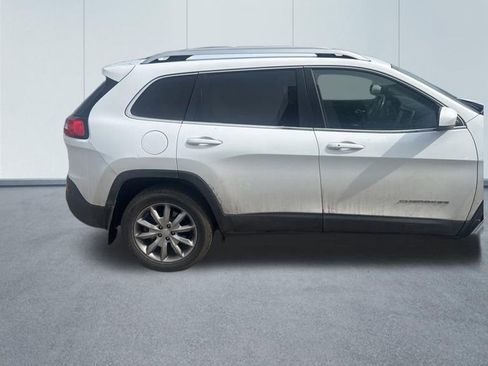 Used 2017 Jeep Cherokee Limited image 10