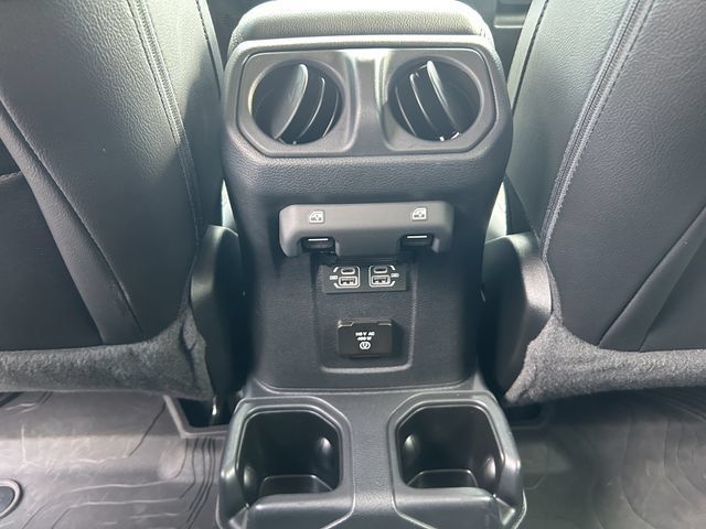Used 2021 Jeep Gladiator Overland AWD/4WD image 20