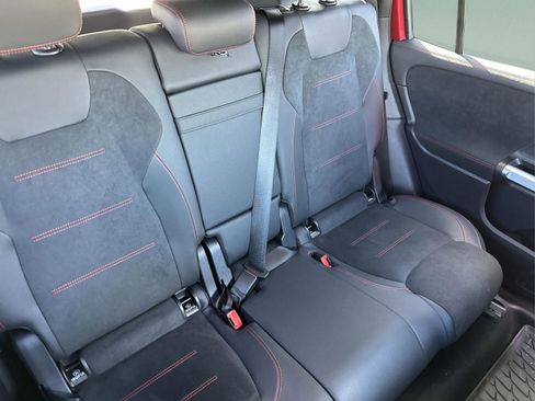 Used 2024 Mercedes-Benz EQB 300 4MATIC image 17