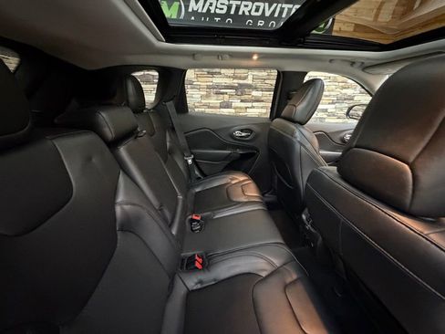 Used 2020 Jeep Cherokee Altitude image 30